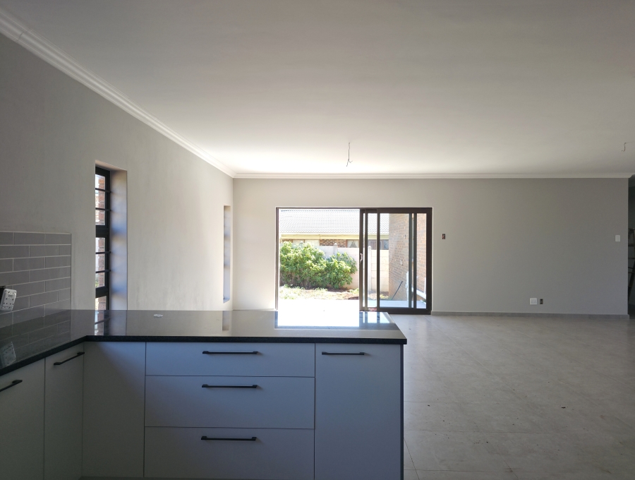 3 Bedroom Property for Sale in Wavecrest Eastern Cape